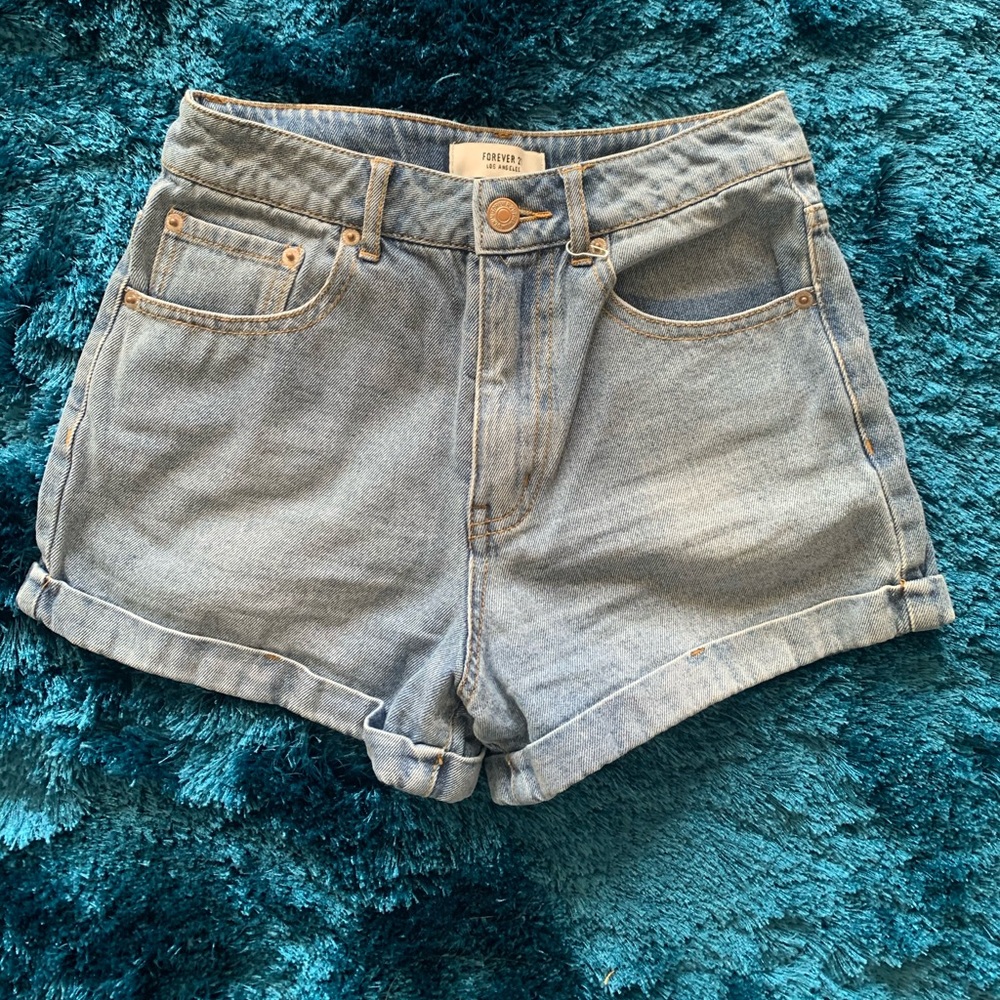 Trendy mom Jean shorts medium wash
